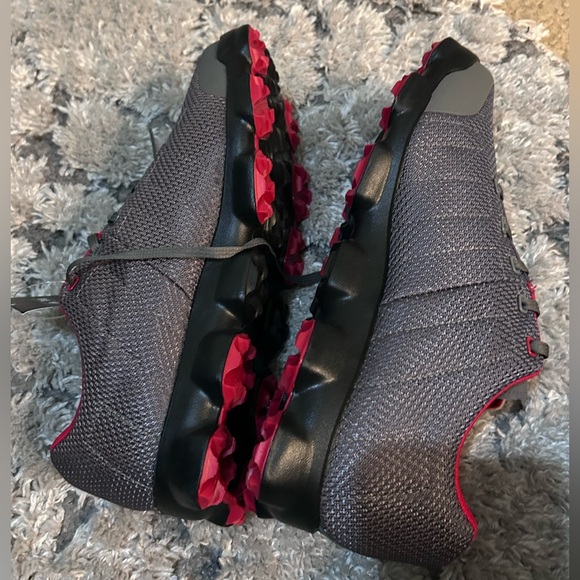 NEW Adidas Crossflex Men's Golf Shoes Iron / Black Red Size Size 8.5 Q46613 NWT - Picture 2 of 11